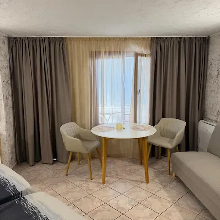 Pt Apartment *